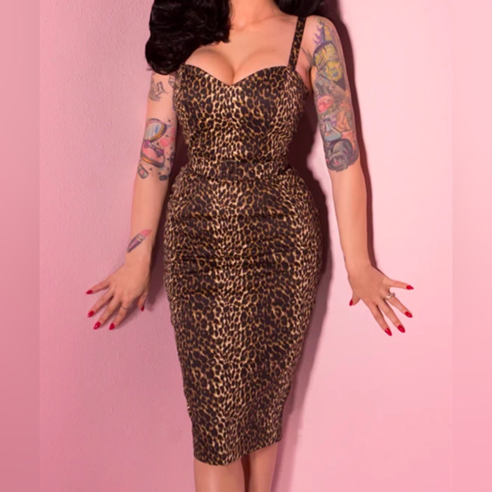 Vixen by Micheline Pitt Sweetheart Wiggle Dress Wild Leopard Print